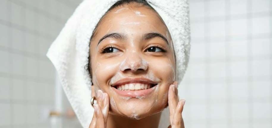 Bien se laver le visage